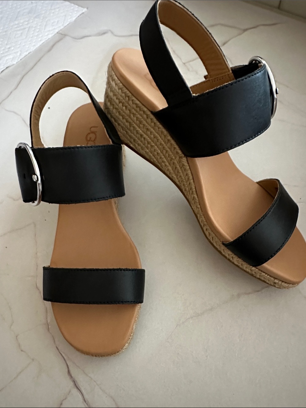 Sz38(7.5)⭐️NWT UGG Navee Black Leather Wedge Espadrille Sandals Summer 2021